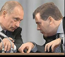 Медведев наступает на Путина