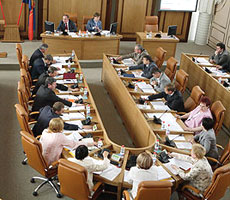 Фракция КПРФ предложила мэру Красноярска оценить эффективность работы администрации города